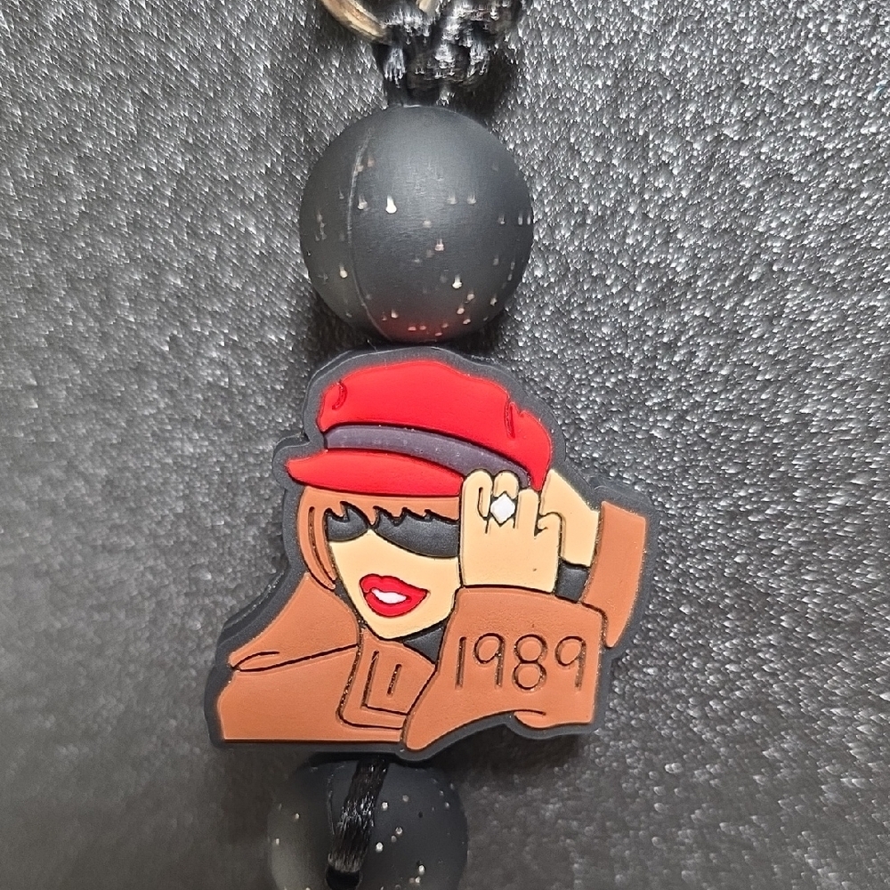 Taylor Swift 1989 Key Holder NWOT - Picture 3 of 5